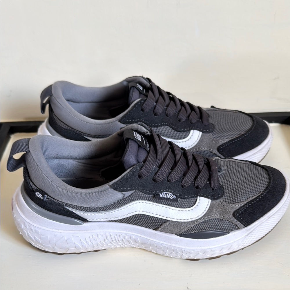 Vans Men's Charcoal and Black Sneakers